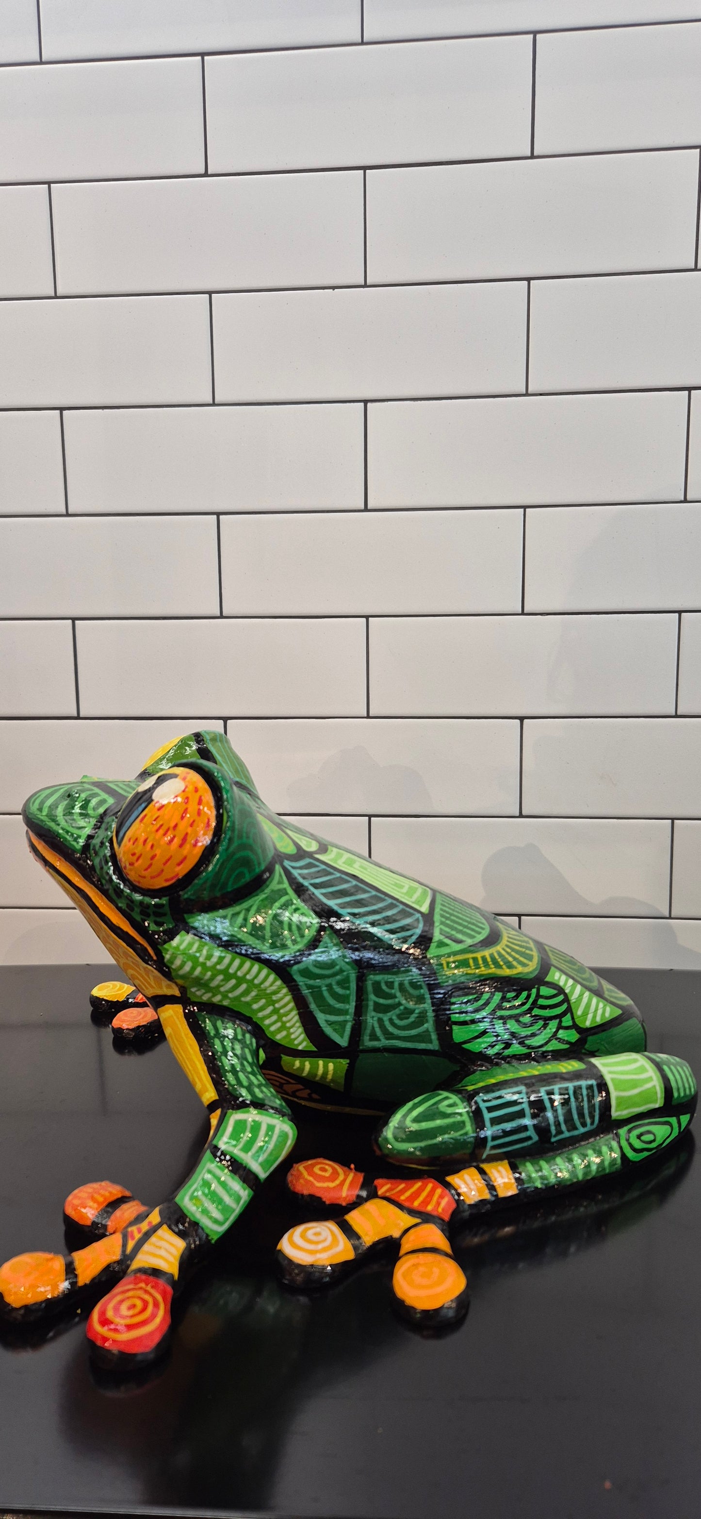Frog Sitting Large - Artwork