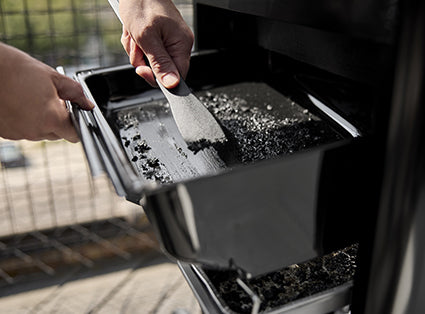 Spirit E-435 Black Barbeque LPG with side burner