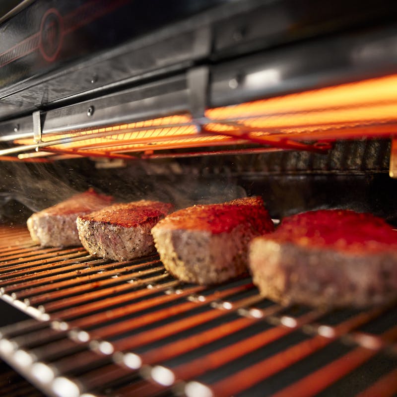 Summit FS38 LPG Gas Barbecue: Black NEW!