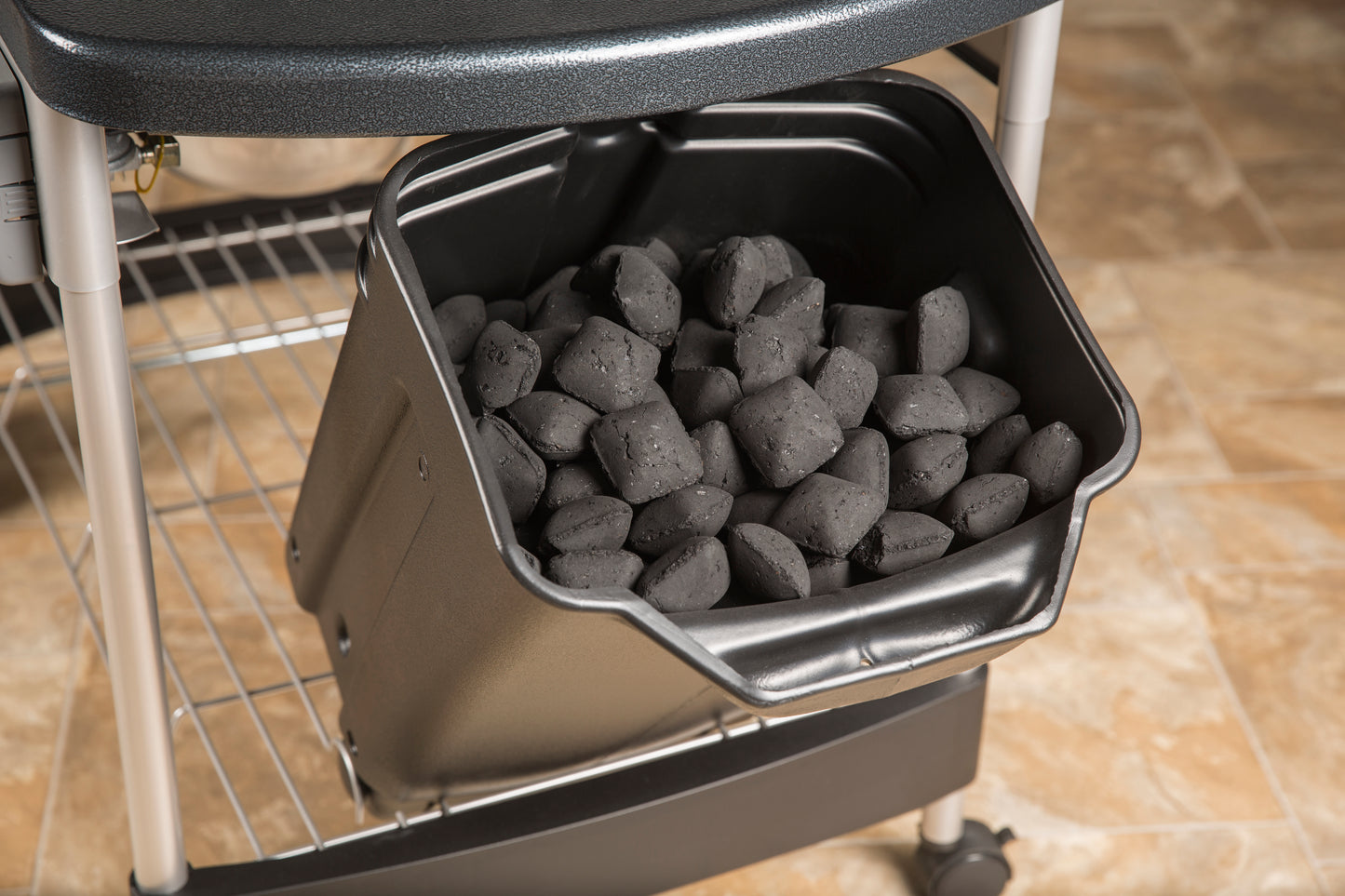 57cm Performer Premium Kettle Black