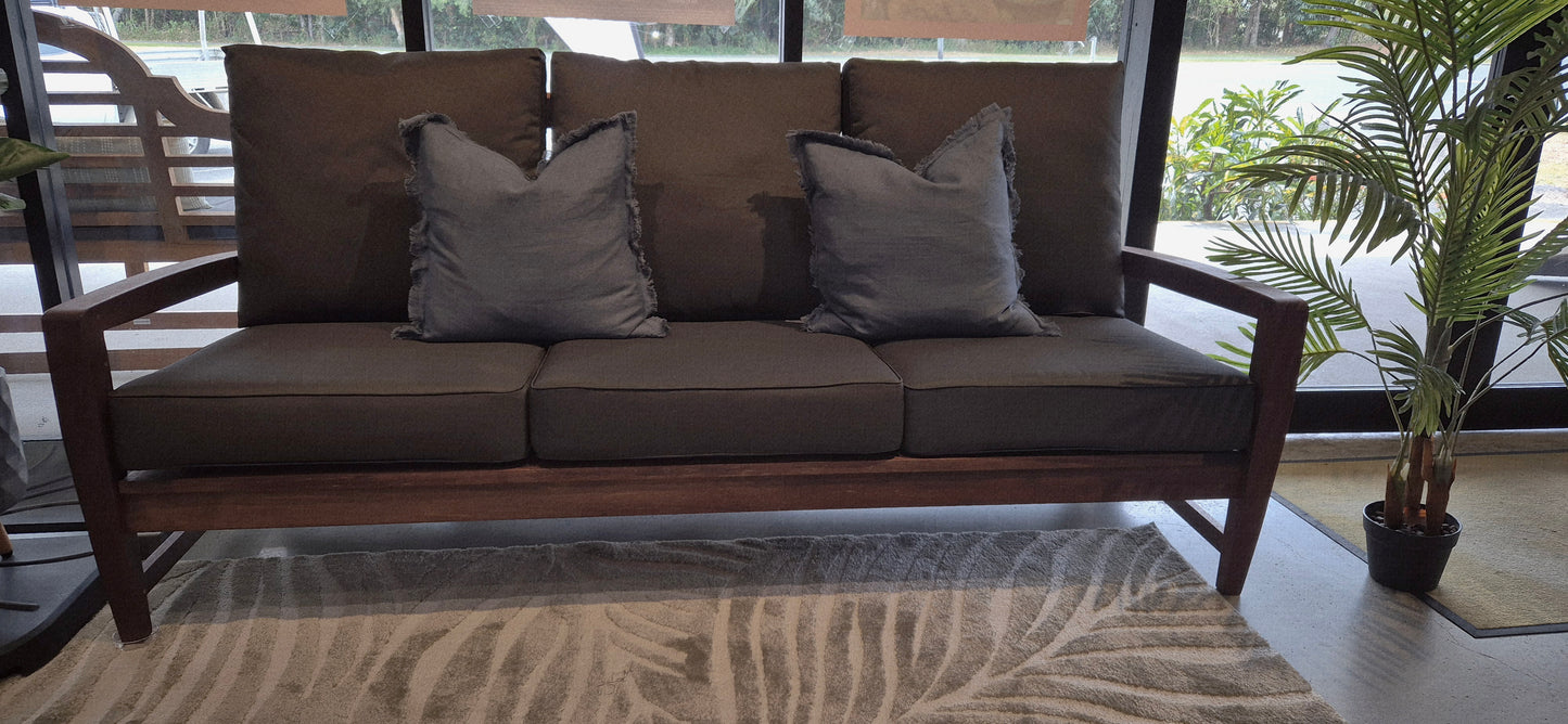 Kwila 4 piece Sofa Set
