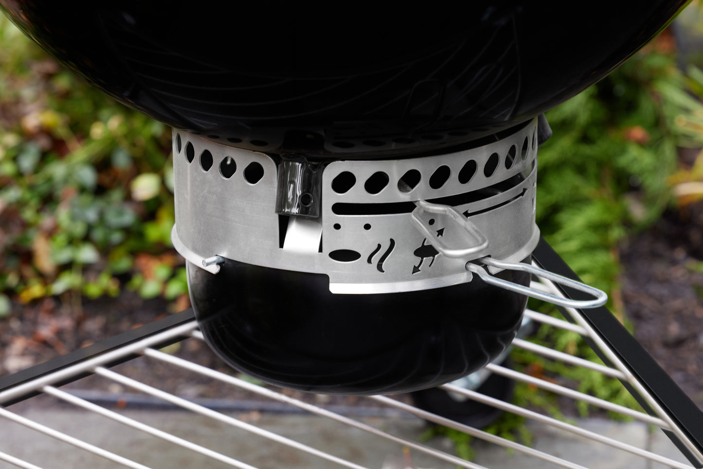 Summit Kamado E6 Charcoal Barbecue