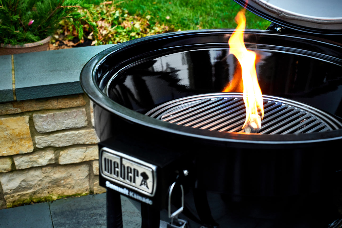 Summit Kamado E6 Charcoal Barbecue